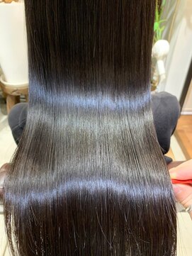 シーズヘア南口店 大好評！艶髪　極上の縮毛矯正　お任せください！