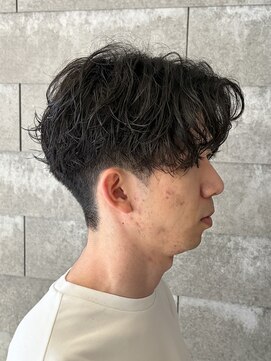 ニアウ 伊勢崎連取店(Niau) [MEN’S HAIR/ルーズパーマ/刈り上げセンターパート/伊勢崎連取]