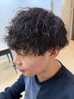 ラルス(Larus)&nbsp;刈り上げセンターパート/波巻きツイストスパイラル/本八幡