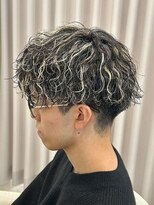 サイクル(CYCLE)&nbsp;MEN'S HAIR/波巻ツイストスパイラル／フェザーパーマ/伊勢崎
