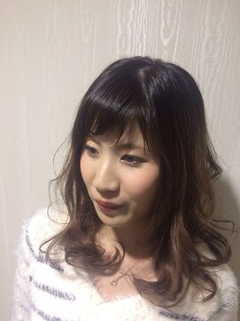 ルアナ ヘアーメイク(LUANA Hair Make) ローレイヤーロング
