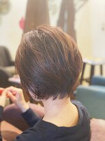 ビス(biss) フェミニンボブ