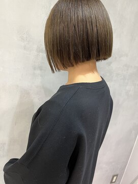 キチ(kichi.) [kichi.] ミニボブ×くすみベージュ