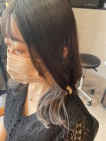 アチーブリス(achieve Liss)&nbsp;大人可愛い毛先カールロング ホワイトベージュインナーカラー