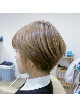スリーク ヘアー(Sleek hair) 大人ショート