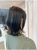 福山美容室　Caary アッシュブラック切りっぱなしミディアム