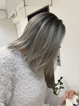ヴィア(Via) 20代30代40代白髪ぼかしハイライトバレイヤージュ髪質改善