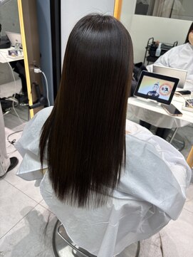 ロンドメリア 天神大名店(Lond Melia) 柔らか縮毛矯正/髪質改善/レイヤーカット/韓国