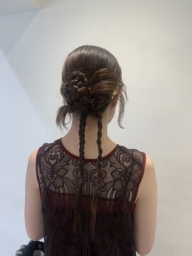 バズ(BUZZ) 結婚式参列ヘア*カチモリヘア*