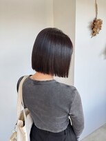 トーン(tone) タッセルボブ/切りっぱなしボブ/前下がりボブ/ぱつっとボブ