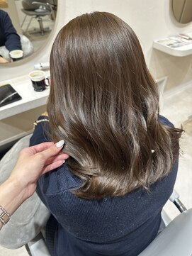 ベル サウス(BHEL south) 津市ロングレイヤーカットハッシュカット透明感カラー重めロング