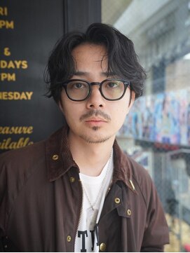 クオル キャスト 神戸三宮(QOL×cast) センターパート無造作ニュアンスマッシュ【神戸/三宮/メンズ】