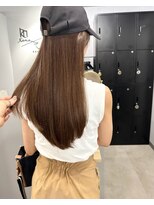 カミエ(kamie)&nbsp;大人可愛いセミロングブラウンカラーヘア