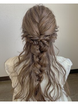 ルプラ カルム(le-pla Calme) ハーフアップアレンジ