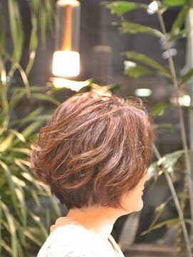 ドリフ(drif) 【drif】ショートボブ/酸性ストレート/グレイカラー/ヘッドスパ