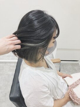 チェレ ロッソ 金剛店(Chere rosso) インナーカラーグレージュ×ミニボブ×ブルーグレージュ