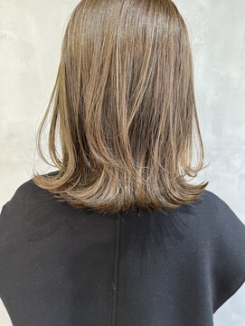 キチ(kichi.) [kichi.] ミディアム×くすみベージュ