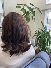 バトンヘアーデザイン(BATON) ミディアム巻き髪