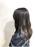 アッシュグレージュ／トーンダウン