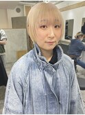 ハイトーンショート/ホワイトブロンド/タイトショート