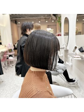 ラルムバイシー 新宿(LARME by Sea) 韓国風切りっぱなしボブ【新宿/顔周り】