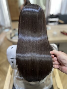 ジーナ 福岡天神(Zina) 韓国/くびれヘア/髪質改善/ブリーチ【Zina福岡天神】