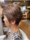 白髪染めでも柔らかいベージュブラウンに