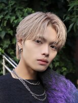 オーシャントーキョー 心斎橋(OCEAN TOKYO WEST)&nbsp;メンズヘアセンターパートミルクティーベージュカラー