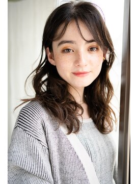 マグノリア オモテサンドウ(MAGNOLiA Omotesando) エアウェーブでかける大人かわいい浮遊感ルーズウェーブ