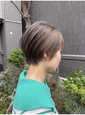 ベリーショート　ミルクティーベージュ　丸みショート　ブリーチ