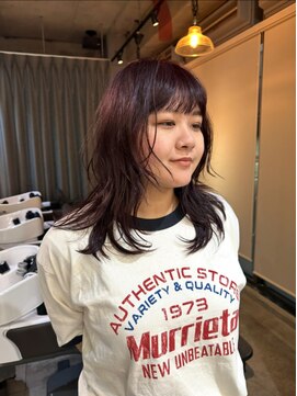 オルセン ディービーエー バルーンヘアー(OLSEN D.B.A BALLOON HAIR) ハイレイヤー/ミディアム・ロング/カシスカラー