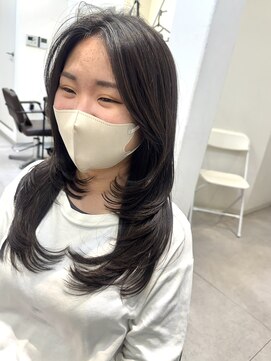 顔まわりレイヤー×ロングカット 艶トリートメント