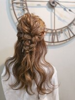 ヘアセットサロン ミント(Hair set salon MINT)&nbsp;ルーズハーフアップ