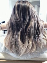 イリ 心斎橋(ili)&nbsp;エアタッチバレイヤージュ　ハイライトカラー　グラデーション