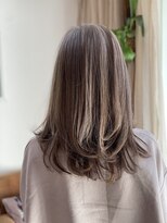 ライオン(Lion)&nbsp;グレイヘアハイライト