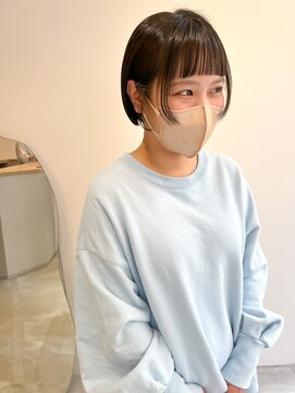 ユーア(yuur.) ぱつんとオン眉ミニボブ