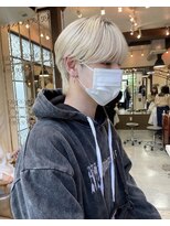 ベル 表参道Terrace(Belle)&nbsp;お客様ヘア】メンズ大人気！韓国風カルマヘア&ホワイトベージュ