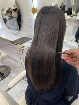 シェノン サントル(CHAINON CENTRE) グレージュ/斜めバング/デザインカラー/髪質改善