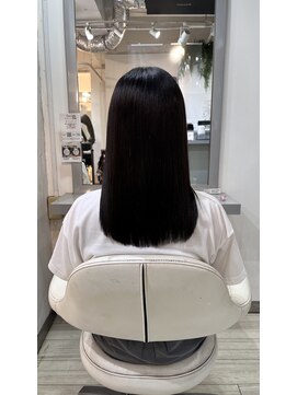 ルスリー 田園調布店(Lsurii) 30代40代からミセスまでつやと潤いストレート美髪で若見えロング