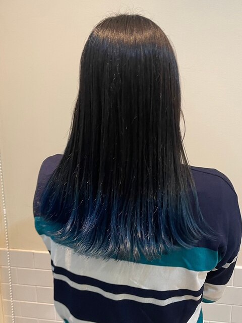 ロングヘア×青色裾カラー