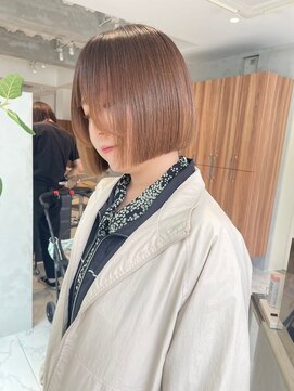 ガリカ 大名(Gallica) 【恒吉佐央理】ぷつっとかわいいミニボブに透け感ベージュカラー