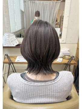 ヒラソル(girasol) 伸ばしかけの髪にくびれを作ってすっきりと