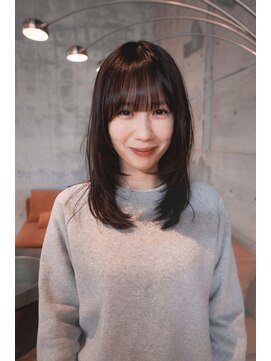 暖色ブラウンカラーミディアムレイヤー