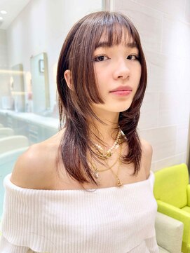 ピークアブー 銀座中央通り(PEEK-A-BOO) ミディアムレイヤーカット/フェイスレイヤー/似合わせカット