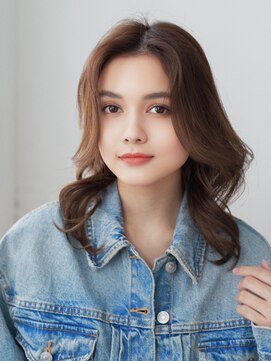 クロック(clock) センターパートアッシュブラウン