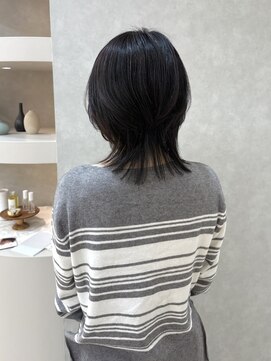 ヴィサージュアクト(VISAGE a.c.t) 【大人ウルフでつくる、軽さとツヤ】