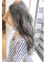 ヌフ(neuf) アッシュグレージュ、ハイライト、ロングレイヤー