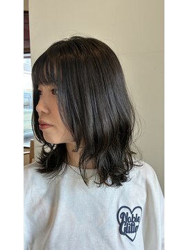 ヴィアンカ(Vianca) レイヤーボブ×オリーブグレージュ