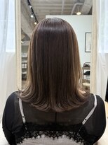 ウミネコ美容室 センター北hanare店(Umineko美容室)&nbsp;白髪もなじむ透明感グレージュ外ハネ