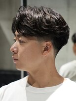 メッツ 原宿(METS)&nbsp;MEN'S/毛流れセンターパート×テーパーフェード